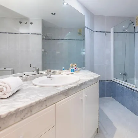 旅游栖息地卢姆布拉克公寓 * 瓦伦西亚